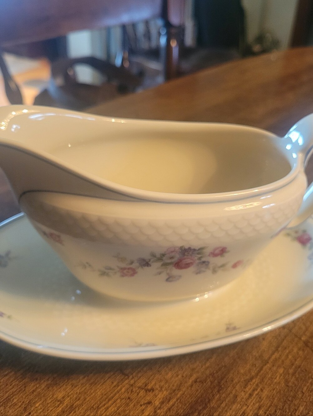 Porcelain Floral Gravy Boat with Saucer - Cream with Pink Roses